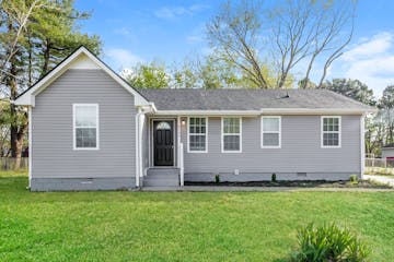 8134 Sunset Cir Murfreesboro, TN 37129